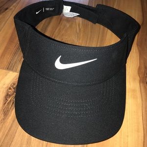 Black Nike Visor